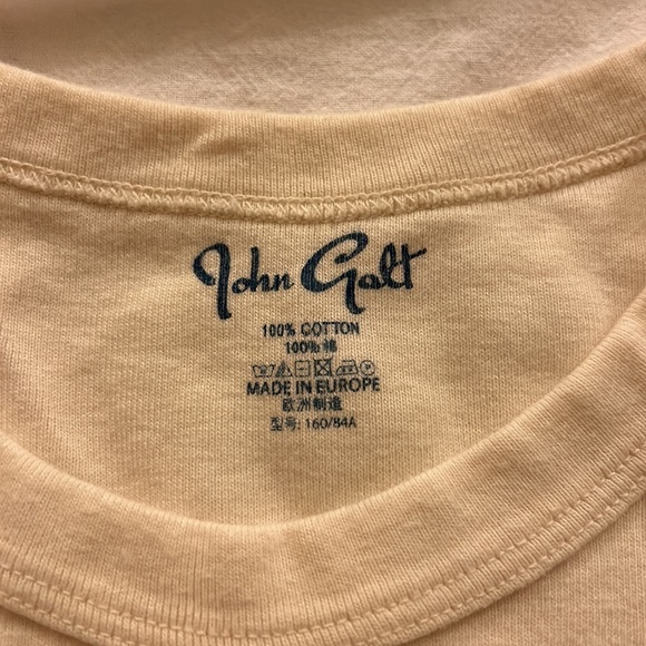 Brandy Melville Baby Tee - Picture 2 of 2